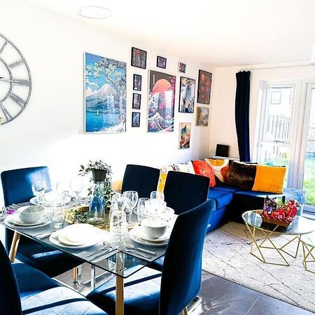 Contractors, Families, Tourists & Groups Welcome Sleeps Upto 9, Garden, Pet Allowed, Parking Included! Birmingham Luaran gambar