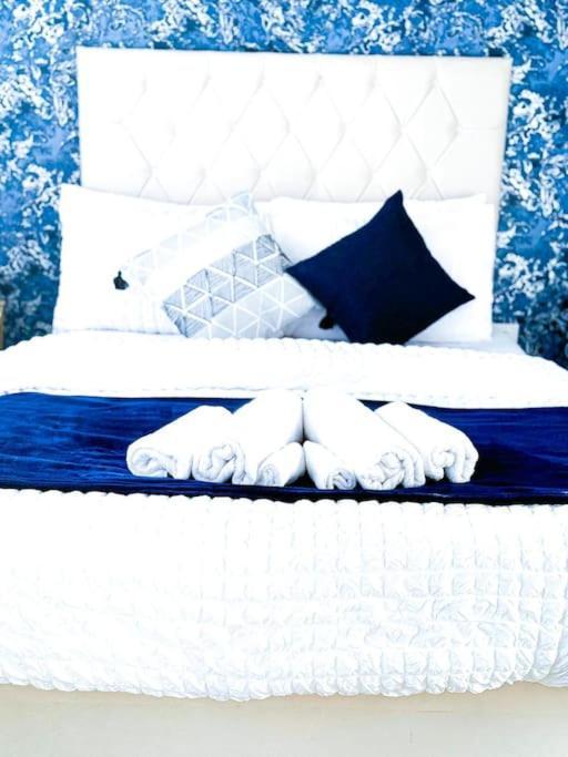 Contractors, Families, Tourists & Groups Welcome Sleeps Upto 9, Garden, Pet Allowed, Parking Included! Birmingham Luaran gambar